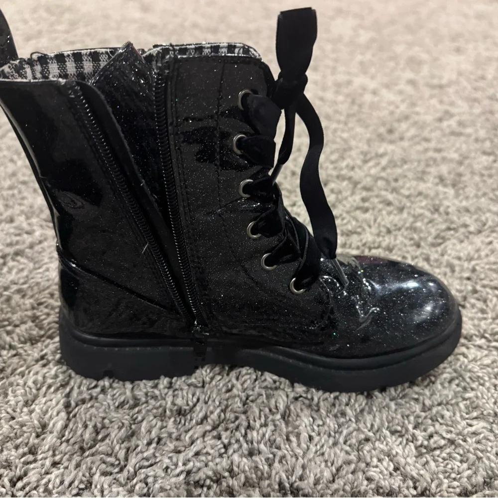 Girls Sparkly Black Combat Boots, size 2 - Picture 8 of 16